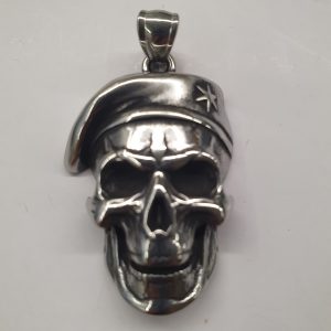 111110 Skull Army Beret pendant