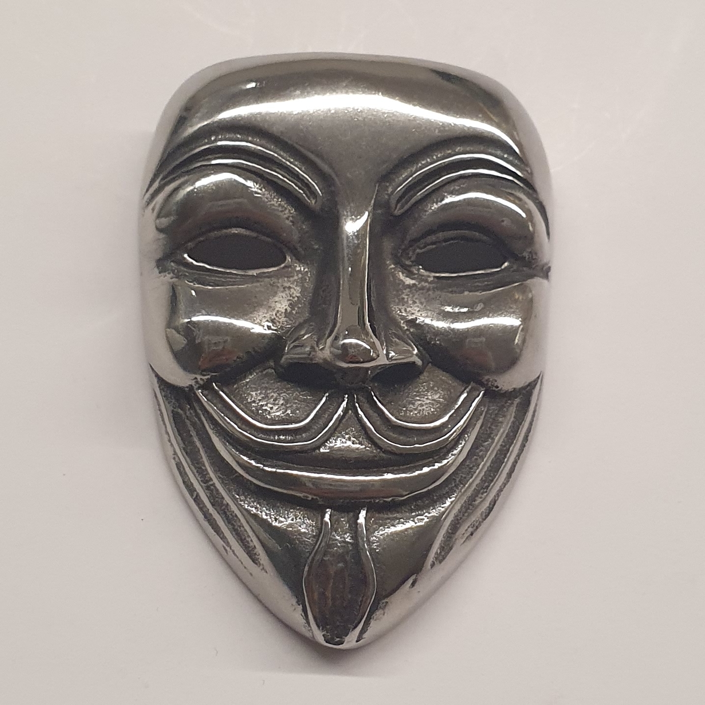 111999 Guy Fawkes mask pendant